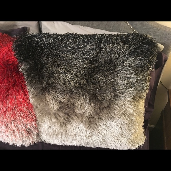 💜 $10 OFF THIS WEEK Chic Tassel Throw Pillow 20” BLACK/SILVER GRAY - Picture 2 of 7